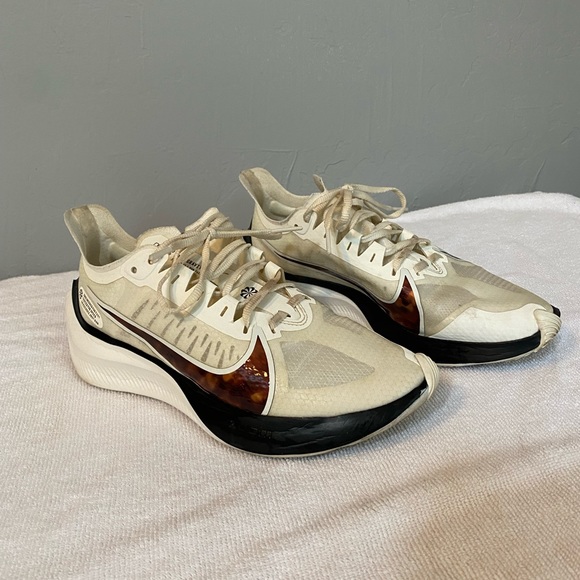 Nike Zoom Gravity - Picture 2 of 4